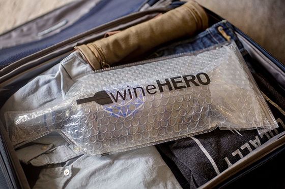 Custom Wine Wings Bottle Protector , Reusable Air Wrap Sleeves For Bottles